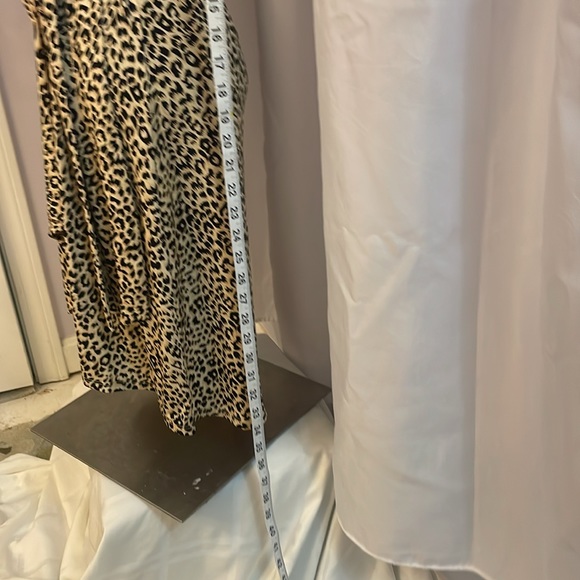 BCBG leopard wrap dress size small - Picture 9 of 13